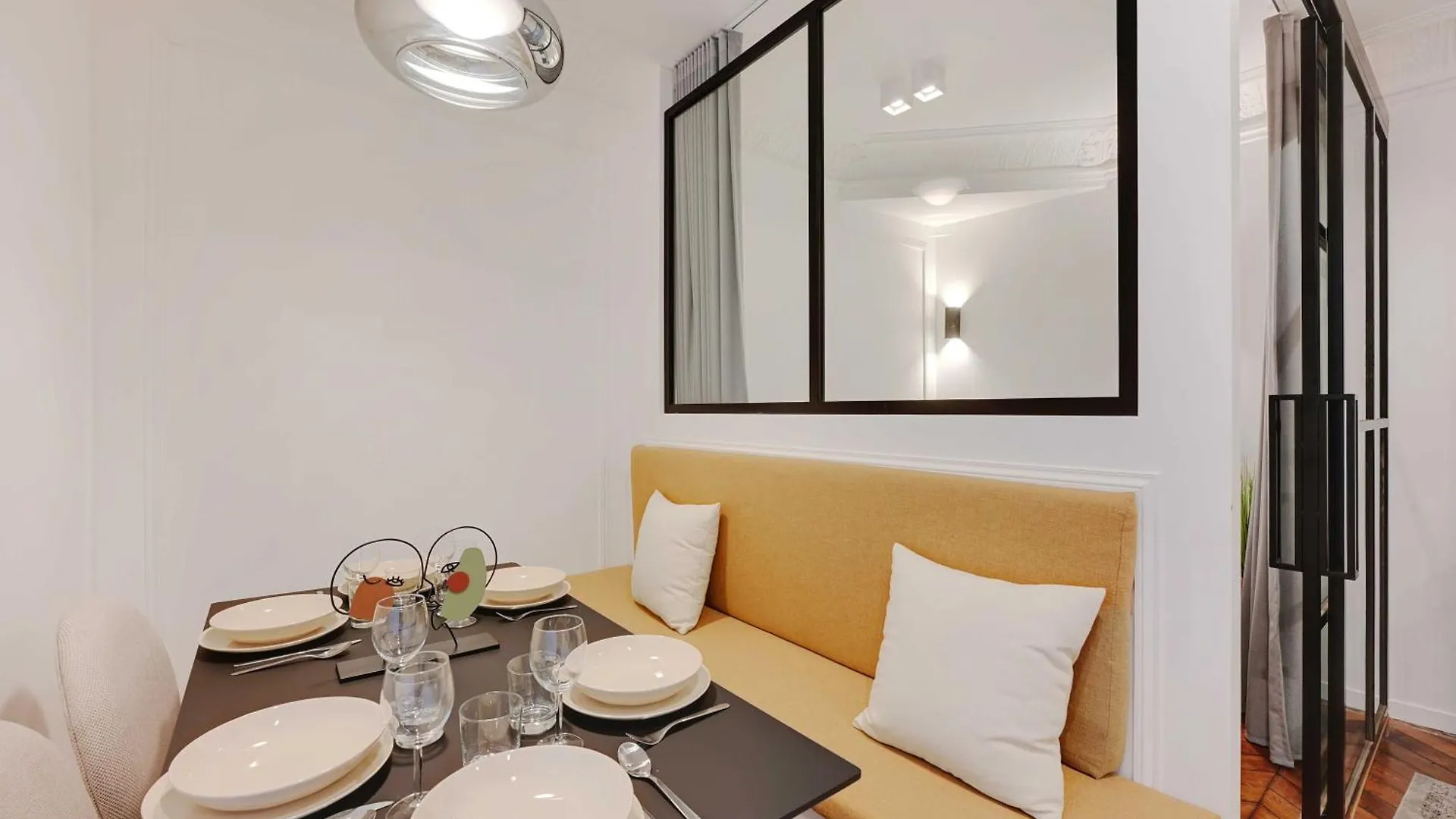 Charming - 2br-6p - Gare Saint-lazare דירה